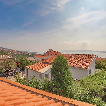 2 Bedroom Amazing Apartment In Crikvenica Bagian luar foto